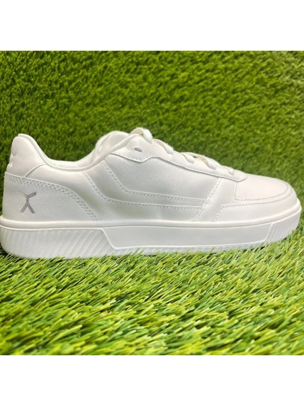 Flux Footwear Adapt Leather Trainer White Mens Size 9.5 Athletic Shoes Sneakers